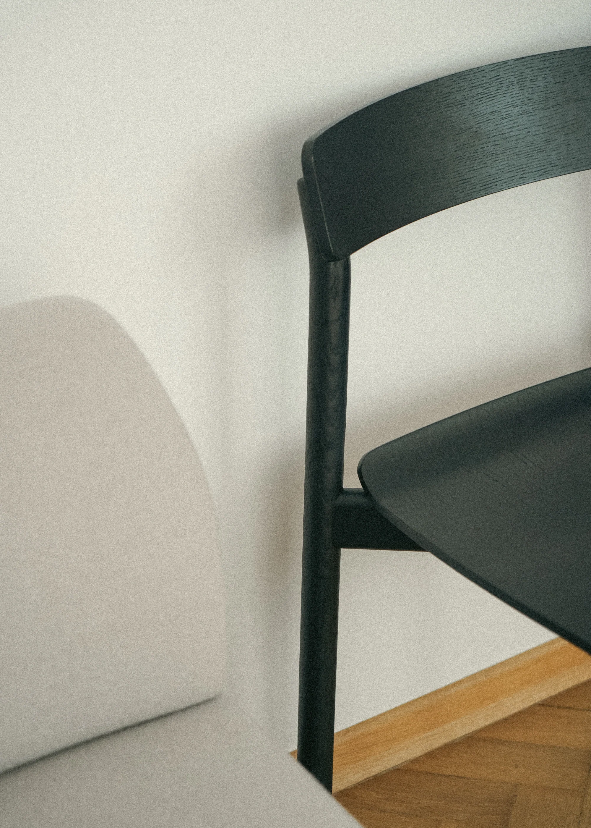 ARCHE chair / Black - Image 5