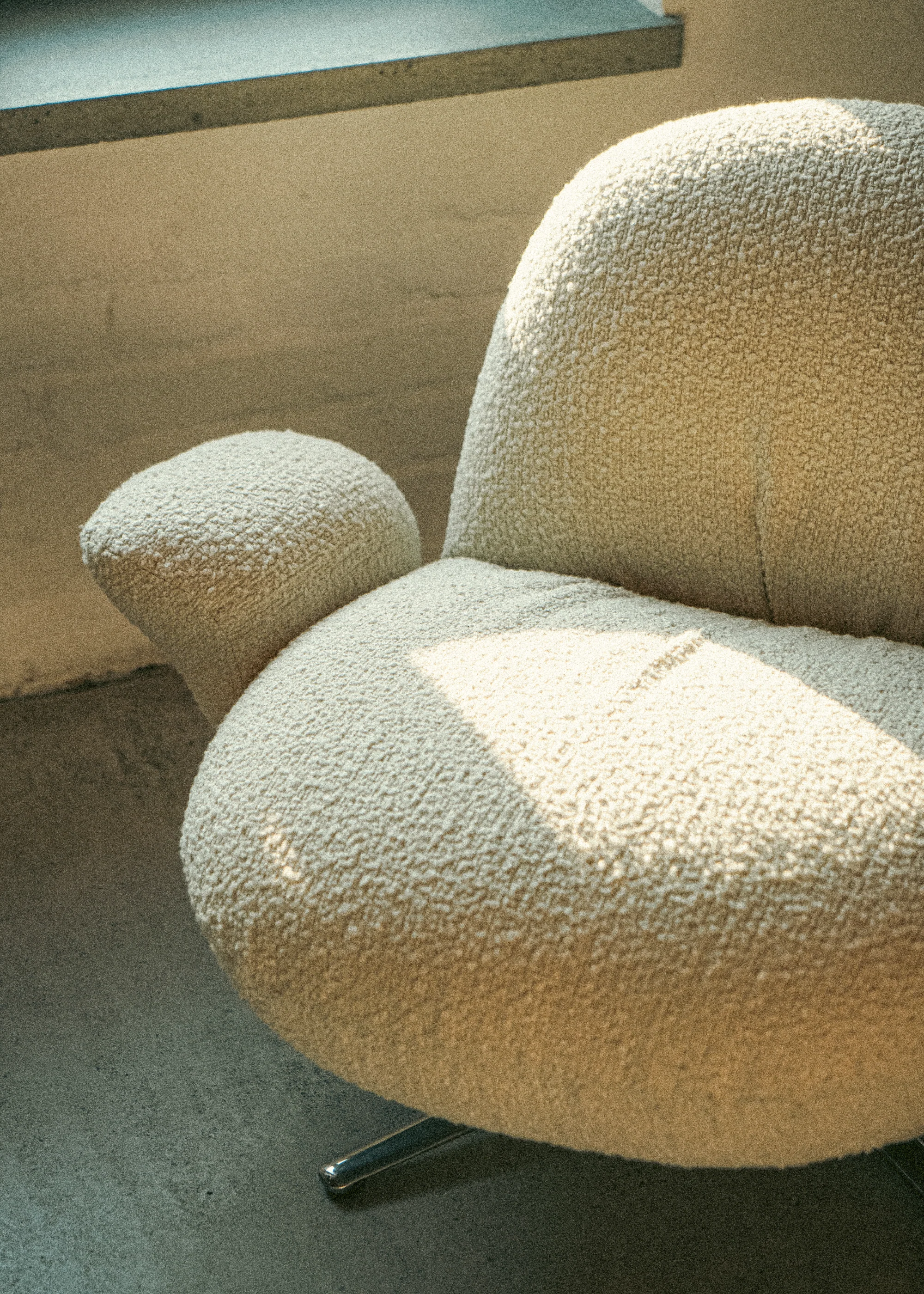 BAOZA lounge chair / Boucle White - Image 9