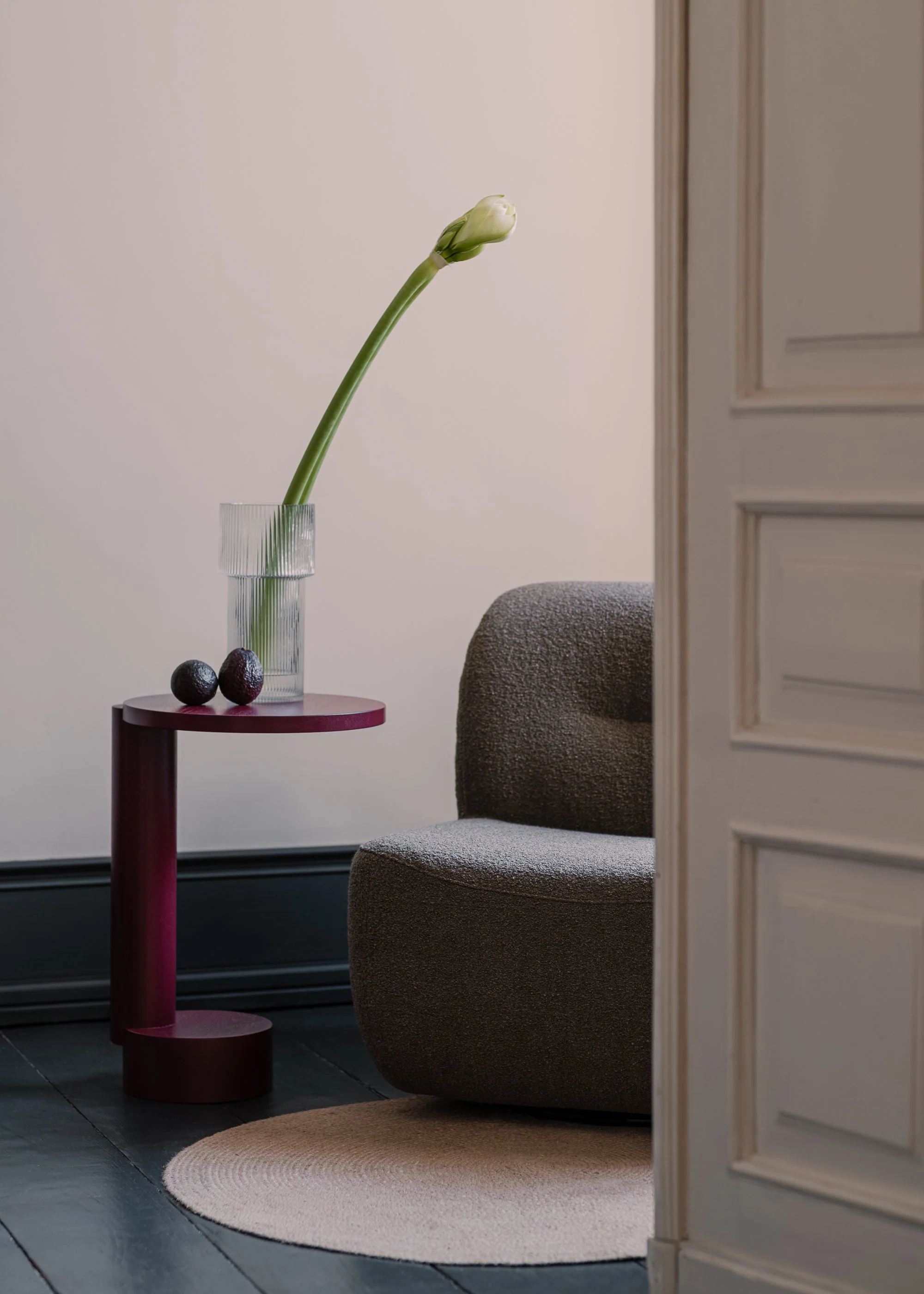 BOLD side table / Burgundy - Image 3