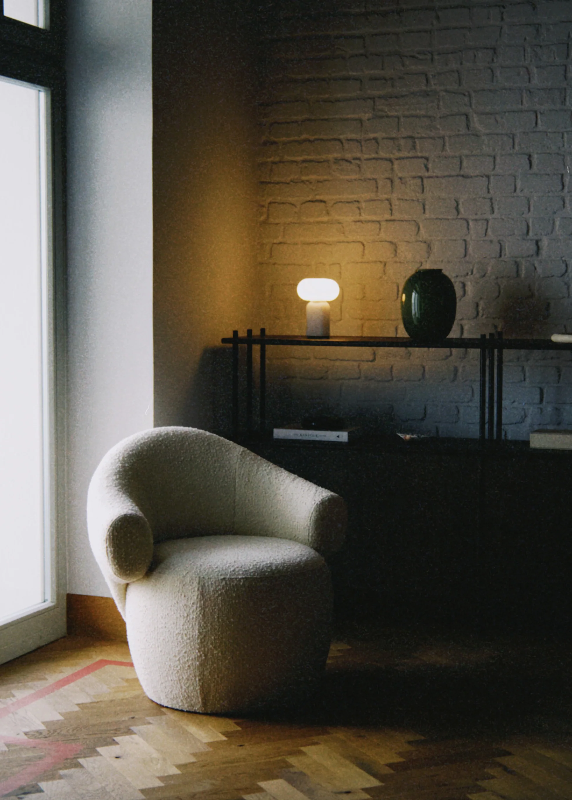 CONVA lounge chair / Boucle white - Image 7