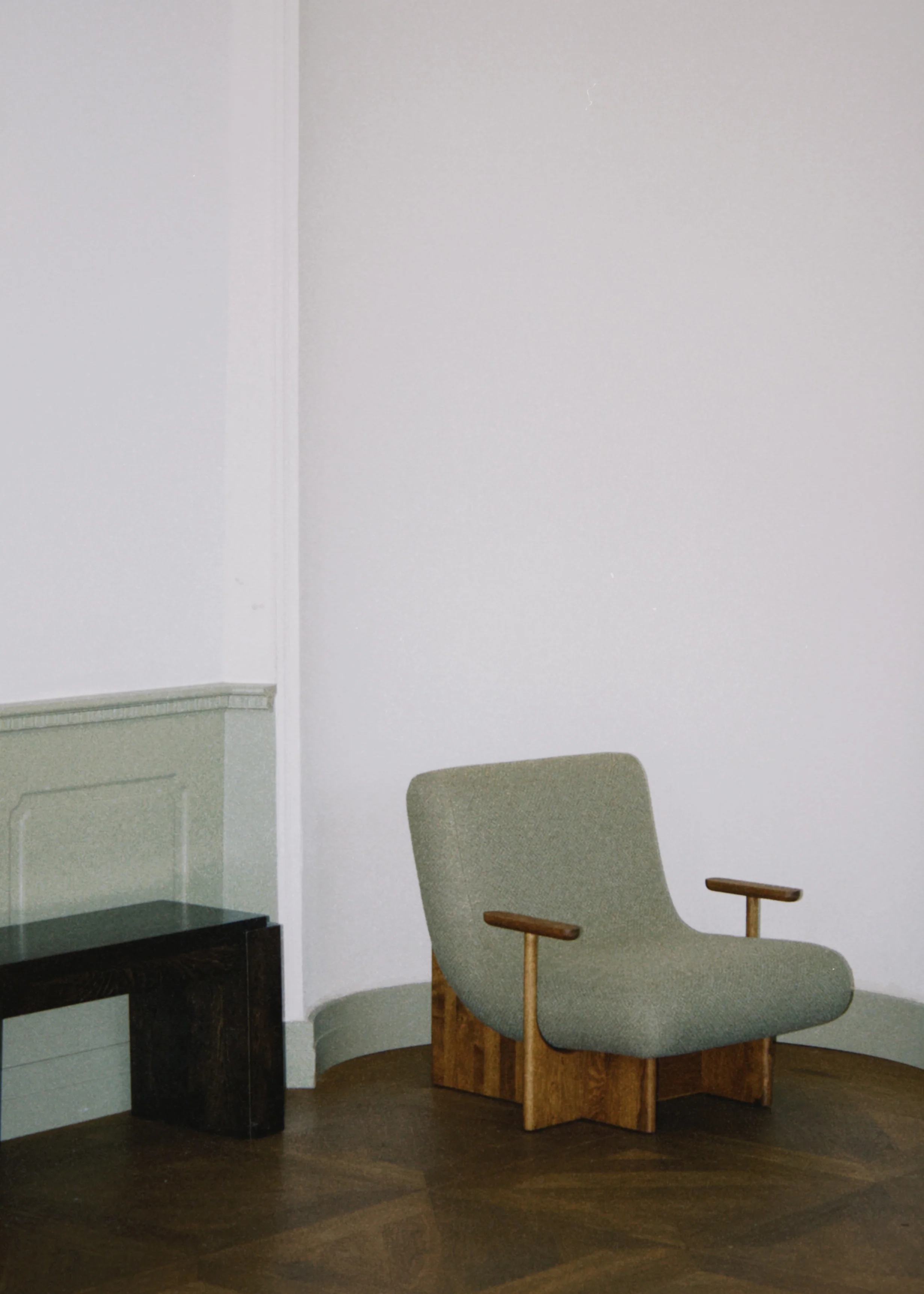 KIVO lounge chair / Dark oak - Image 4