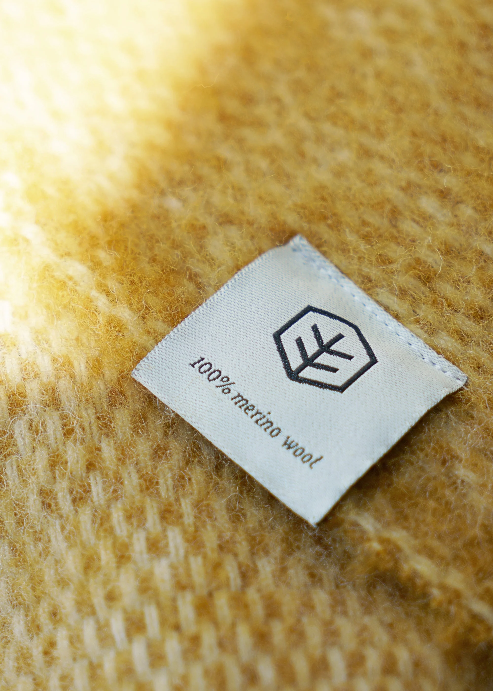 MERI blanket / Saffron - Image 14