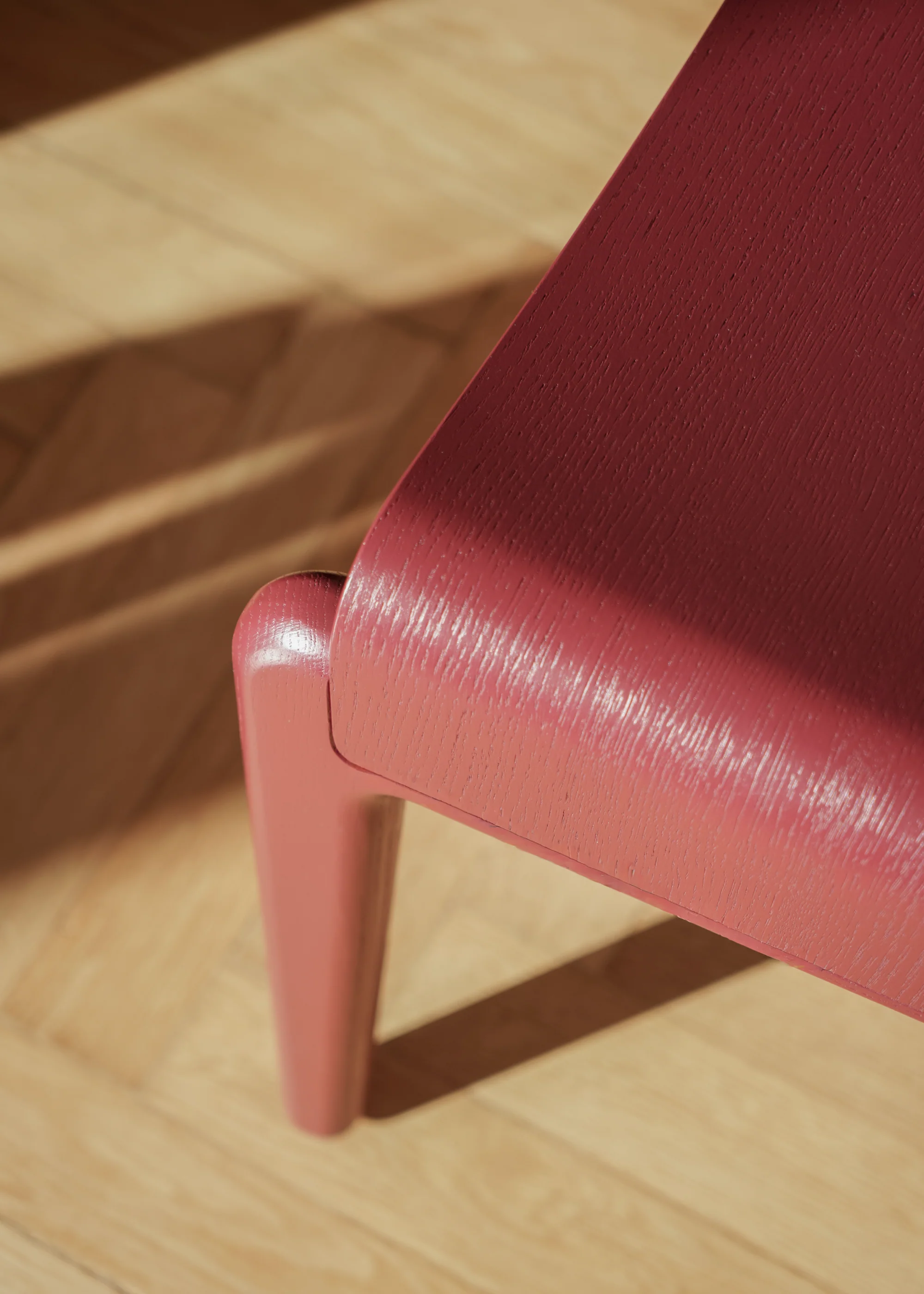 UNDIA chair / Burgundy - Image 6